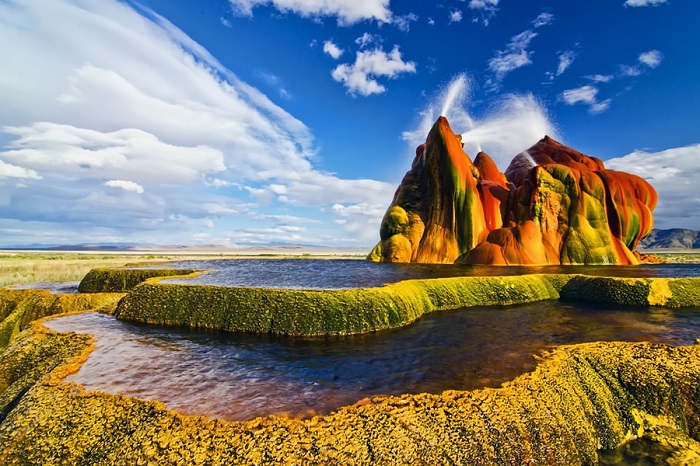 fly-geyser-1